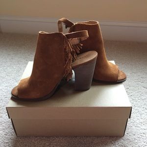 Brand new lucky brand Lantau shoes